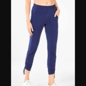 NWOT Fabletics Helen Tricot Pant M